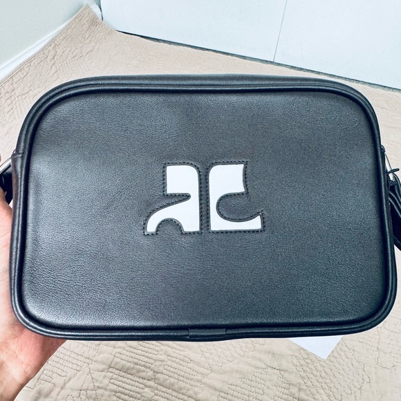 Courreges Reedition leather camera crossbody bag unisex chocolate small - Picture 14 of 14